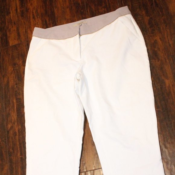 2/$30 🏷 RW & C0 White Trousers Size 6 - Picture 3 of 4